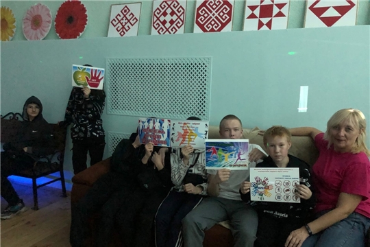 В рамках районной акции «Молодежь за здоровый образ жизни», в целях формирования у детей и молодежи навыков ведения здорового образа жизни в Янтиковском доме культуры прошёл информационный час «Здорово быть здоровым!».