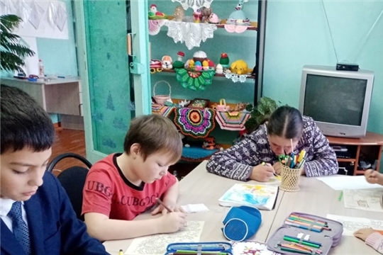 Конкурс  детских рисунков "Моя милая мама"