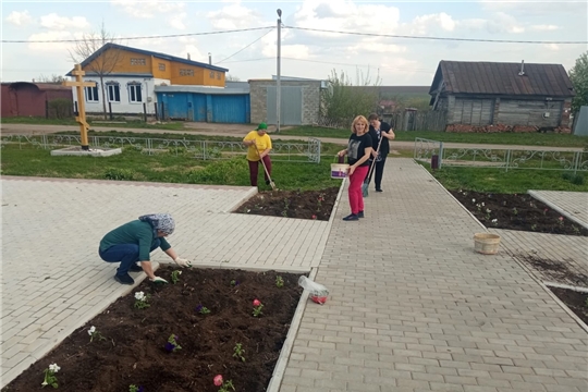 Субботник в Можарском доме культуры
