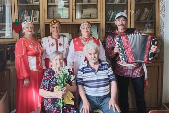 Поздравили с Днем рождения