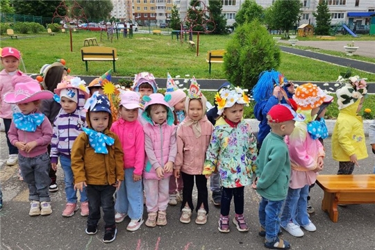 Дефиле «Моя летняя панама»