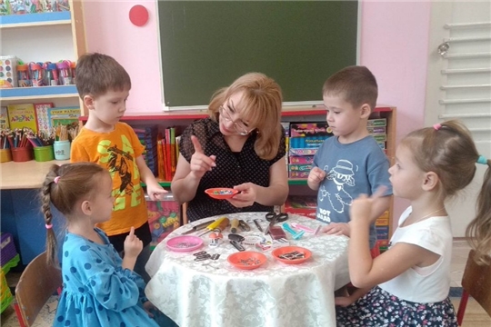 Осторожно! Колющие и режущие предметы!