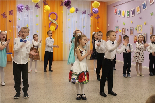 Утренник группа "Нарспи"