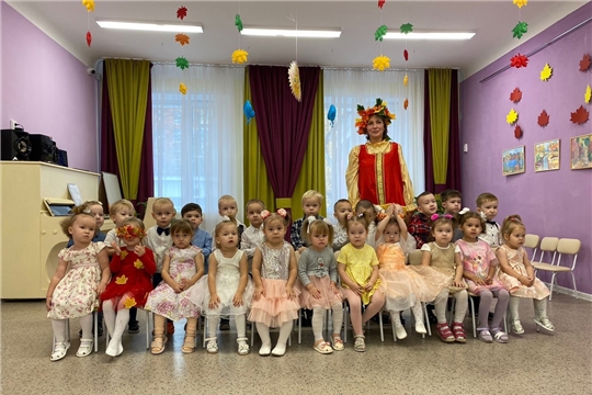 Осенний праздник у группы "Колобок"