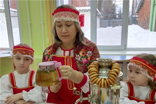 Чайная церемония в кругу друзей