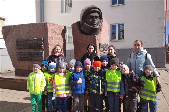 Космический квест: экскурсия к памятникам А.Г. Николаева и Ю.А. Гагарина