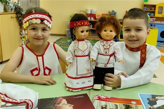 "ТУРИСТиКо": остановка "Машина времени"