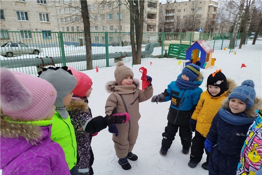 Развлечение "Путешествие в страну подвижных игр"