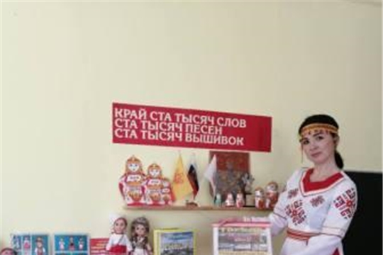 Выставка "Край ста тысяч слов, ста тысяч песен, ста тысяч вышивок".