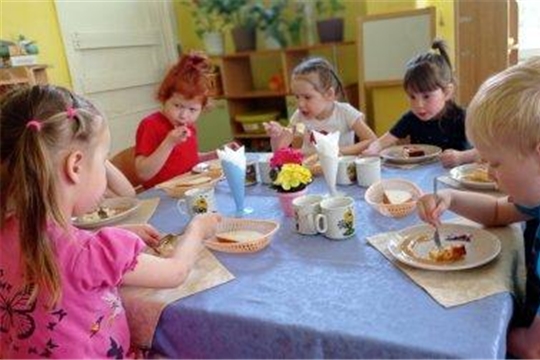 Творог – ценный молочный продукт в детском питании.