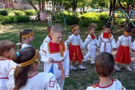 Дошколята участвуют в марафоне видеопоздравлений «Тебя я прославляю, Республика моя»