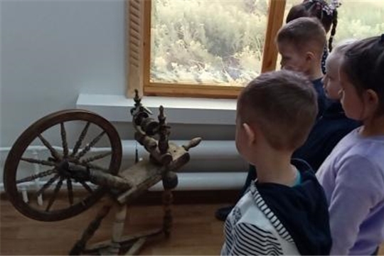 Для воспитанников детского сада организован День музеев «Преданья старой глубокой»