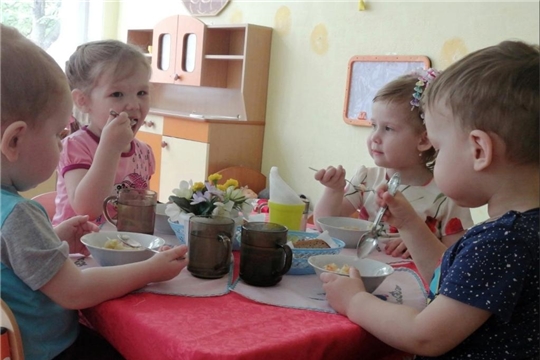 Свежие салаты из овощей в летнем рационе