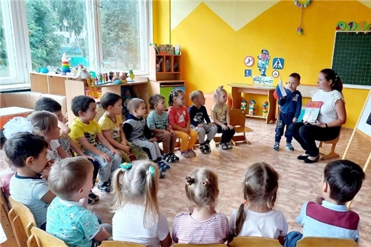 1 сентября для воспитанников ДОУ прошел познавательный час "Моя страна - моя Россия"