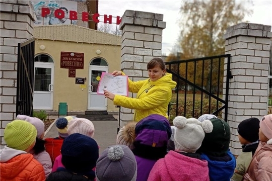 В рамках реализации республиканского муниципального проекта "По родному краю с рюкзаком шагаю" воспитанники ДОУ посетили Дом культуры "Ровесник"