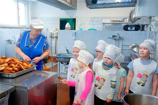 Экскурсия на пищеблок детского сада