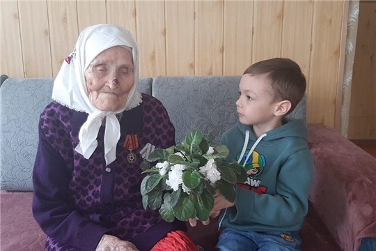 Социально-патриотическая акция "Цветок ветерану"