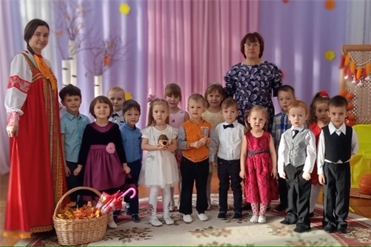 Осенний утренник для средней группы "Колобок"