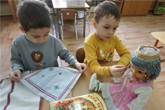 Участие в акции «Илемлӗ чӑваш тӗрри» в преддверии Дня чувашской вышивки и в рамках проекта "Культурное наследие Чувашии заботливо и бережно храним"