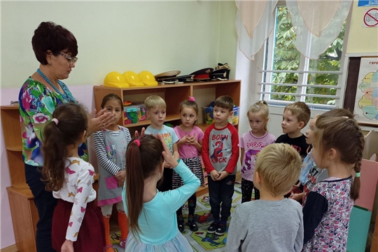 Утренний круг "День пожилого человека" в рамках проекта "Детский совет - шаг навстречу"