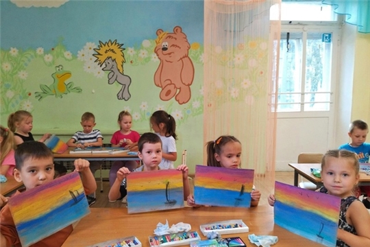 занятия по азбуке живописи в рамках сотрудничества с культурно-выставочным центром "Радуга"