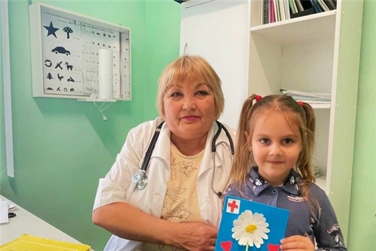 Ребята старшей группы "Капитошка" поздравили медицинских работников