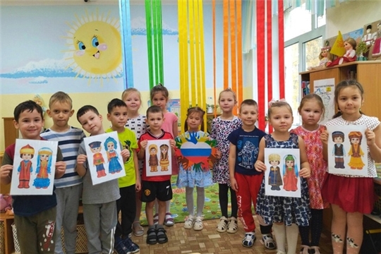 коллективная работа "Когда мы едины, мы непобедимы"