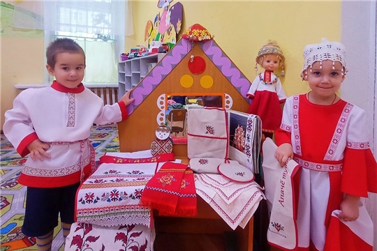 выставка "Чувашия моя, тебя я прославляю" в рамках марафона "В краю ста тысяч вышивок"