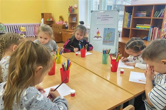 Рисование "Вечный огонь" в рамках проекта "Помним, чтим, гордимся" 