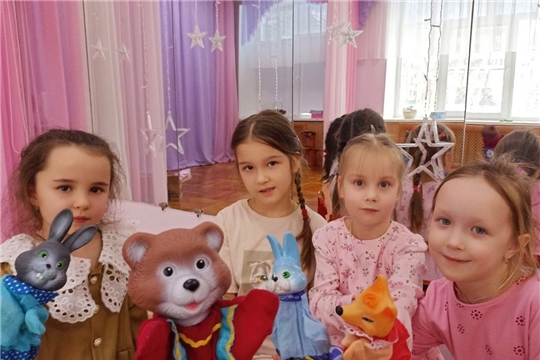 Постановка новогоднего кукольного спектакля в рамках проекта "Волшебный мир театра" 