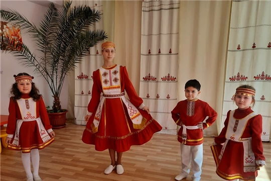 "В краю ста тысяч песен"