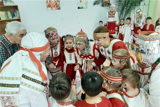 Национальные костюмы