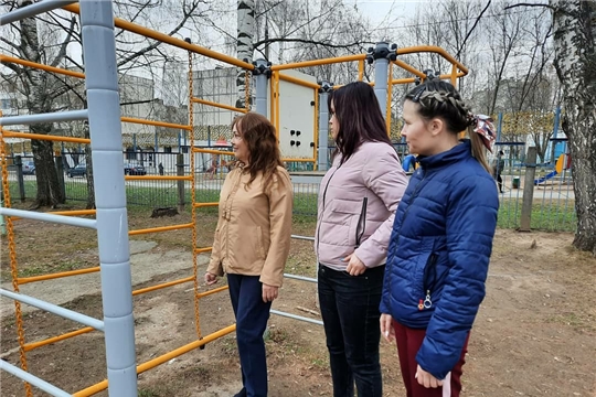 Проверка состояний спортивных площадок, игровых и прогулочных участков