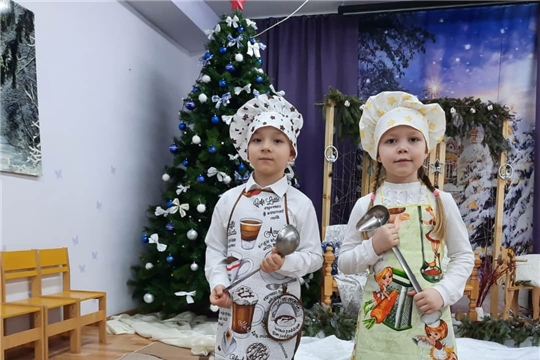 Дефиле поворят