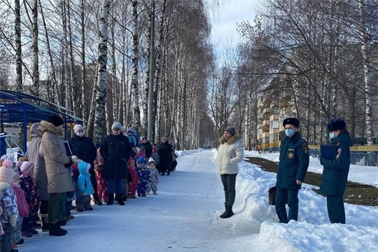 Практическая тренировка по отработки плана эвакуации на случай возникновения пожара