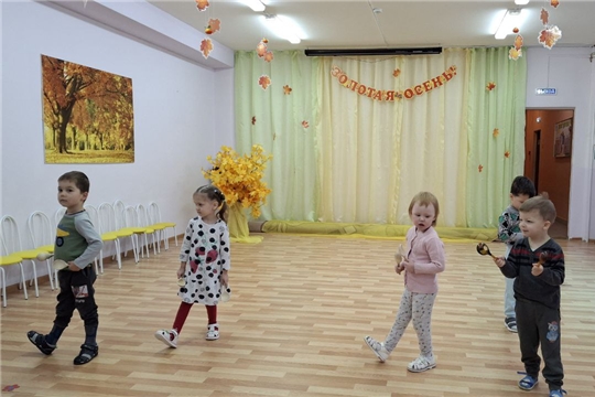 "Танец с ложками"