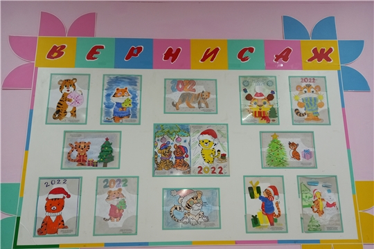 Новогодние выставки поделок и рисунков 