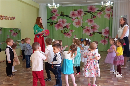 Начались утренники, посвященные Международному женскому дню