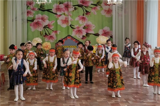 Весенние утренники в группах "Колокольчики" и "Васильки"