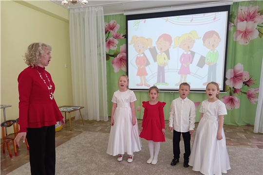 Отчетное занятие в кружке "Домисолька"