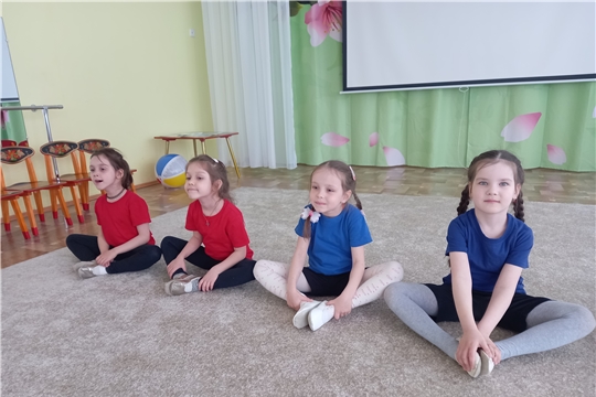 Занятия в кружке "Теремок" продолжаются