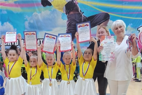 Поздравляем команду «Веселые Ромашки» с победой!
