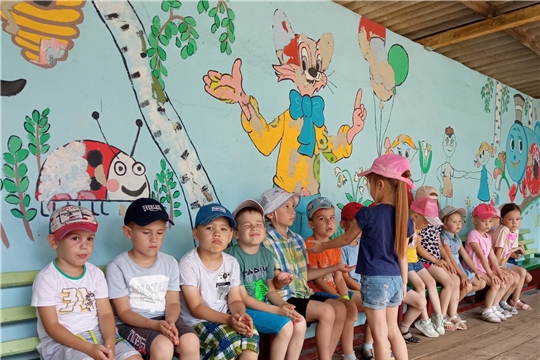 Малоподвижная игра "Колечко"