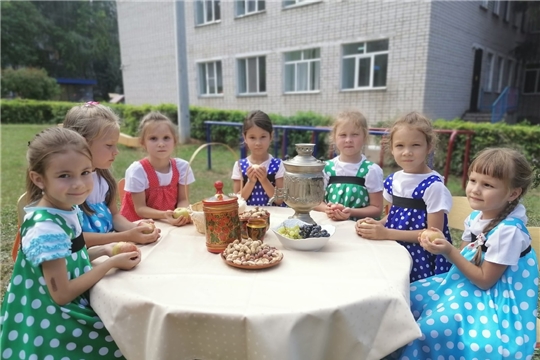 Праздник яблока