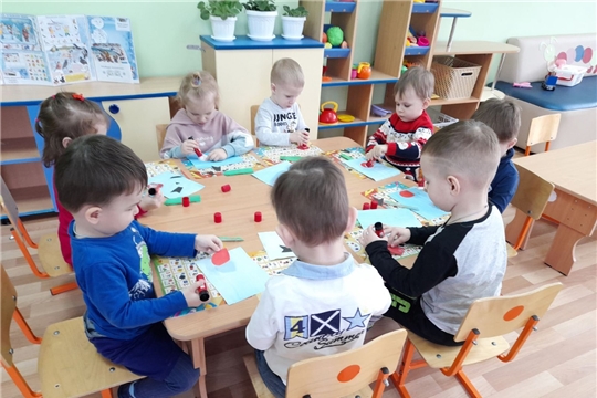 Снегири на ветке