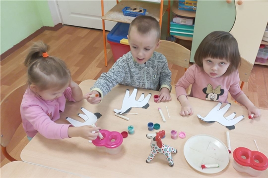 Лошадка в гостях у ребят