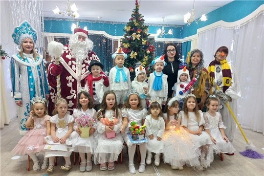 Новый год в старшей группе №12 "Семицветик".