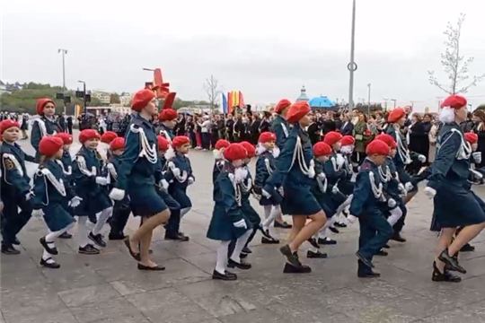 Парад дошколят и юноармейцев