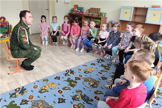 Вечер-портрет "О защитниках Отчизны с гордостью!"