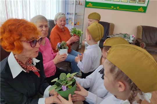 Социально-патриотическая акция "Цветок ветерану"